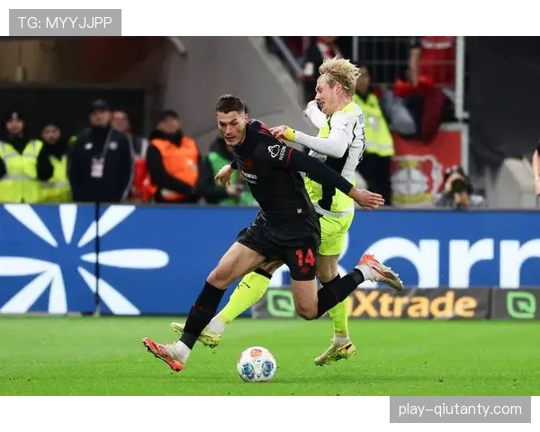 勒沃库森3-2逆转多特蒙德,两粒进球均来自前场定位球二次进攻 勒沃库森3-2逆转多特蒙德,两粒进球均来自前场定位球二次进攻